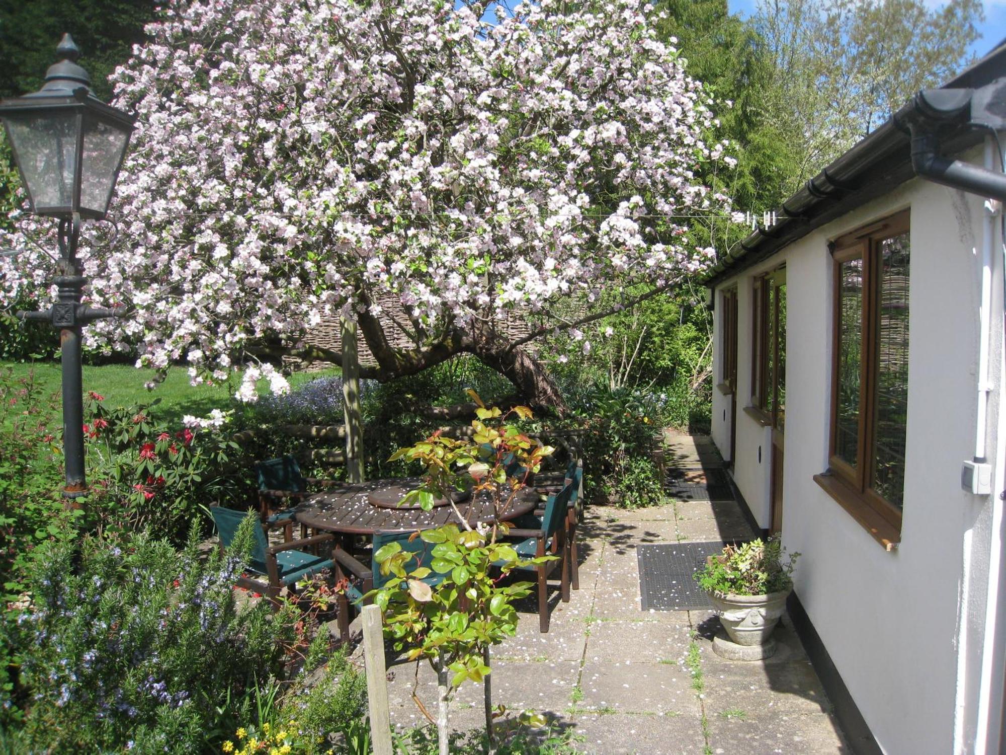 Newton Farmhouse Whiteparish Buitenkant foto